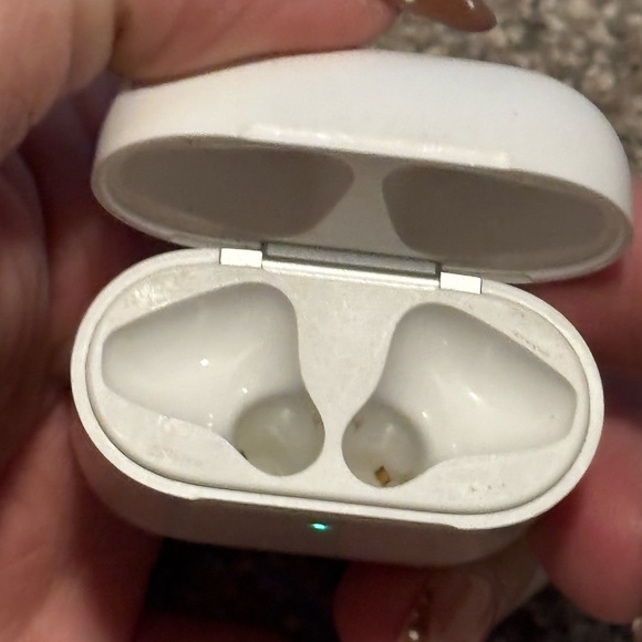Apple AirPod 2 - Picture 8 of 9